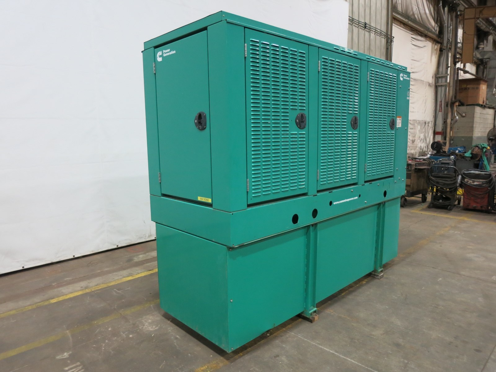 Cummins 200 kW diesel generator, QSL9-G2 NR3 eng,  252 Hrs Yr 2008 - CSDG # 2312