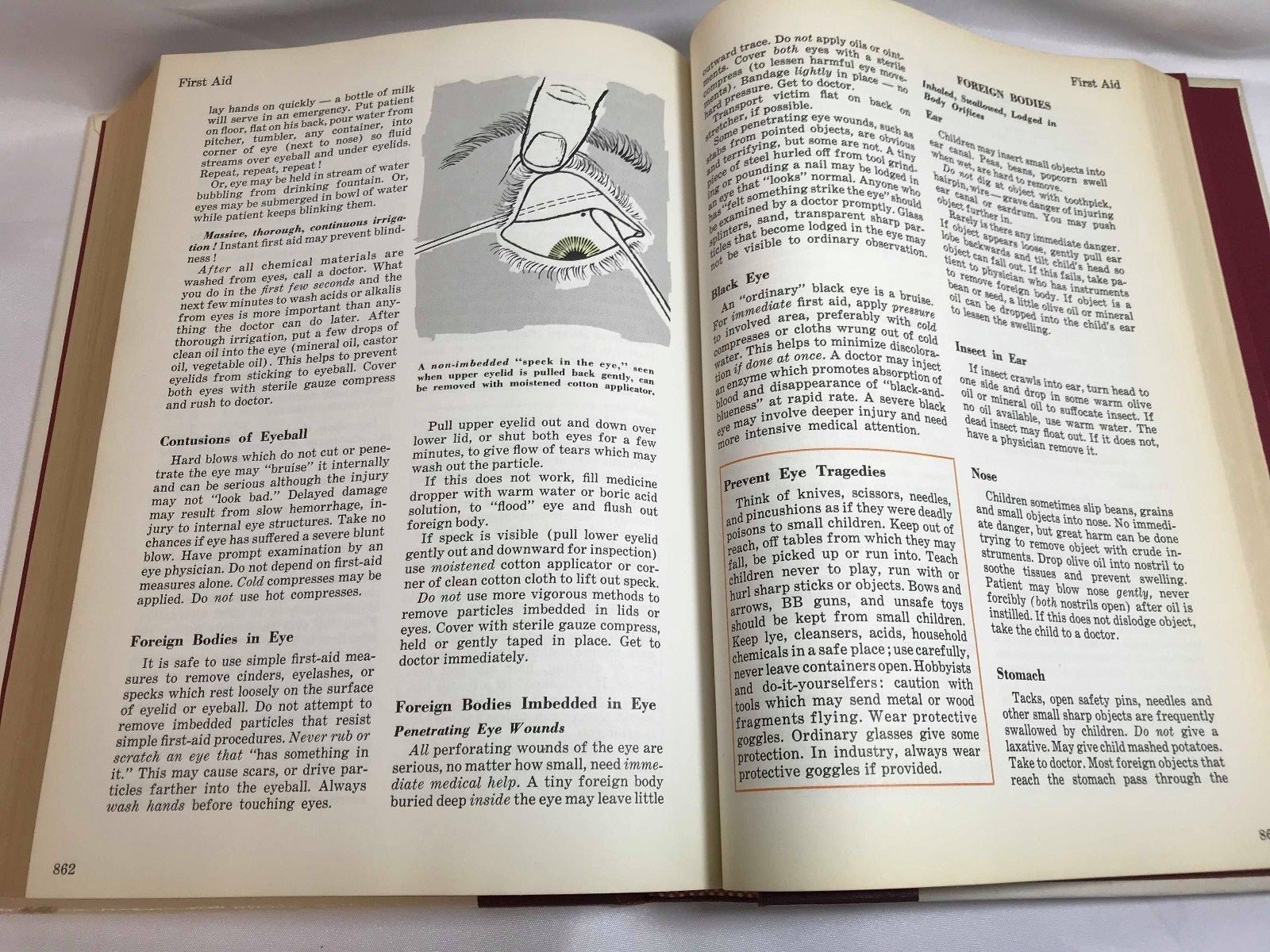 Better Homes and Gardens Book: Family Medical Guide 1973 Hardcover