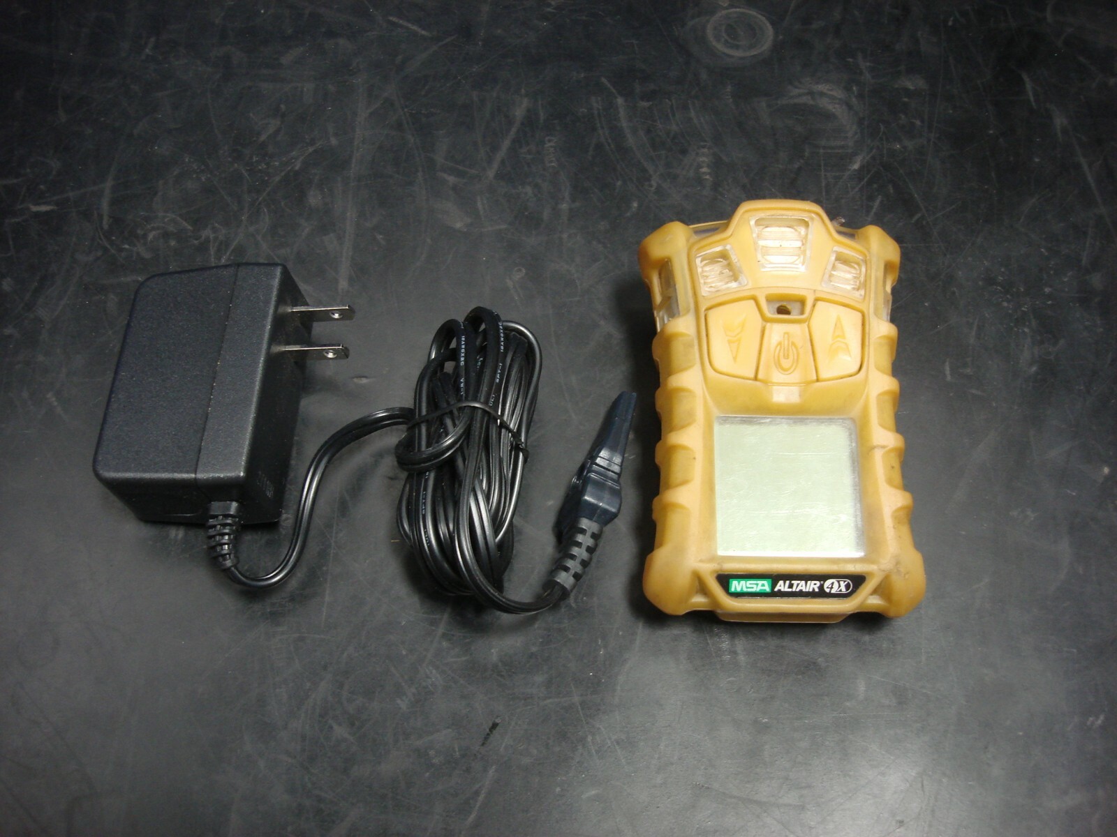 MSA ALTAIR 4X MULTI GAS DETECTOR COMB/EX, O2, CO, H2S NOT CALIBRATED CHARGER