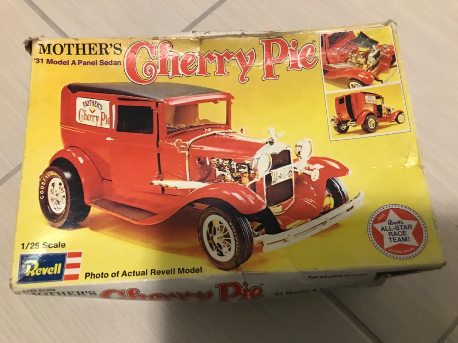 Vintage 1973 Revell H-1323 1931 Model A Sedan Mother's
