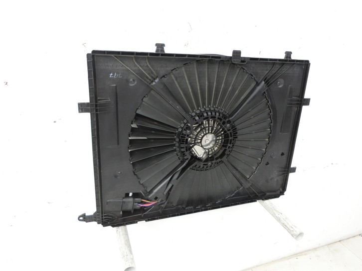 Mercedes-Benz GLC X253 Lüfter Ventilator f. Kühler mit Sperrlamellen Mercedes-Benz GLC X253 gebraucht Vorschau 2