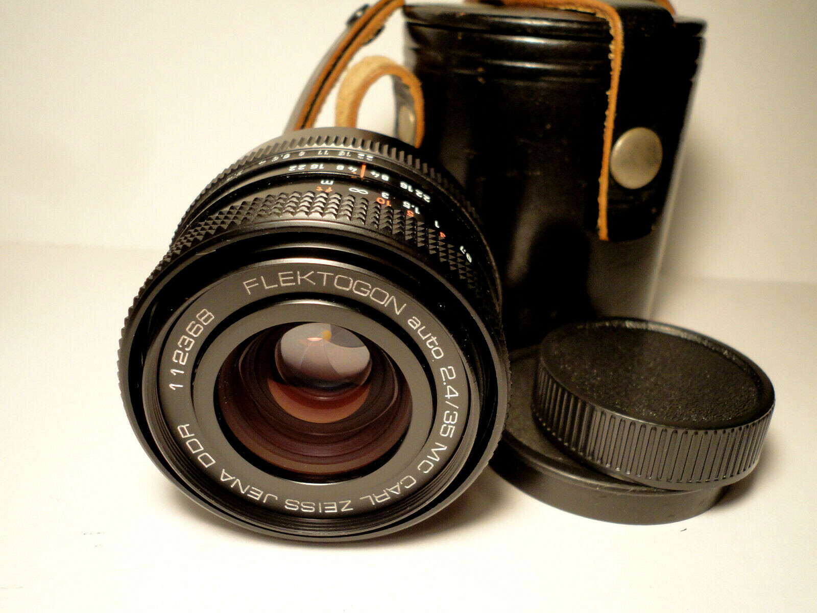 Carl zeiss jena 2. 8. Carl zeiss 90mm 2. 2/195 mm compur lens. Carl zeiss 80mm.