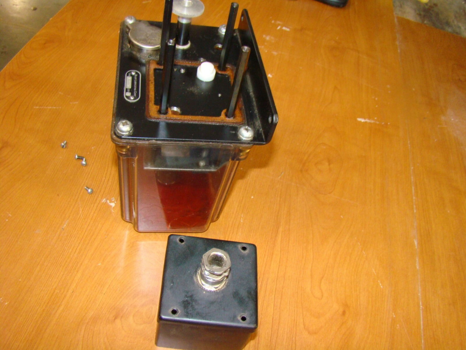 BIJUR LUBRICATION UNIT, LUBE TANK