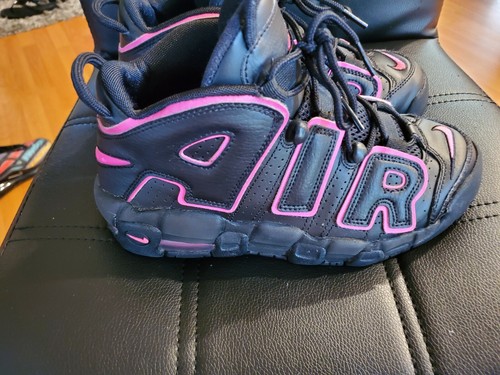 nike uptempo black and pink