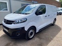 2022 72 Reg Vauxhall Vivaro Dynamic MWB 1.5 Turbo D Euro6 Air Con Plus VAT