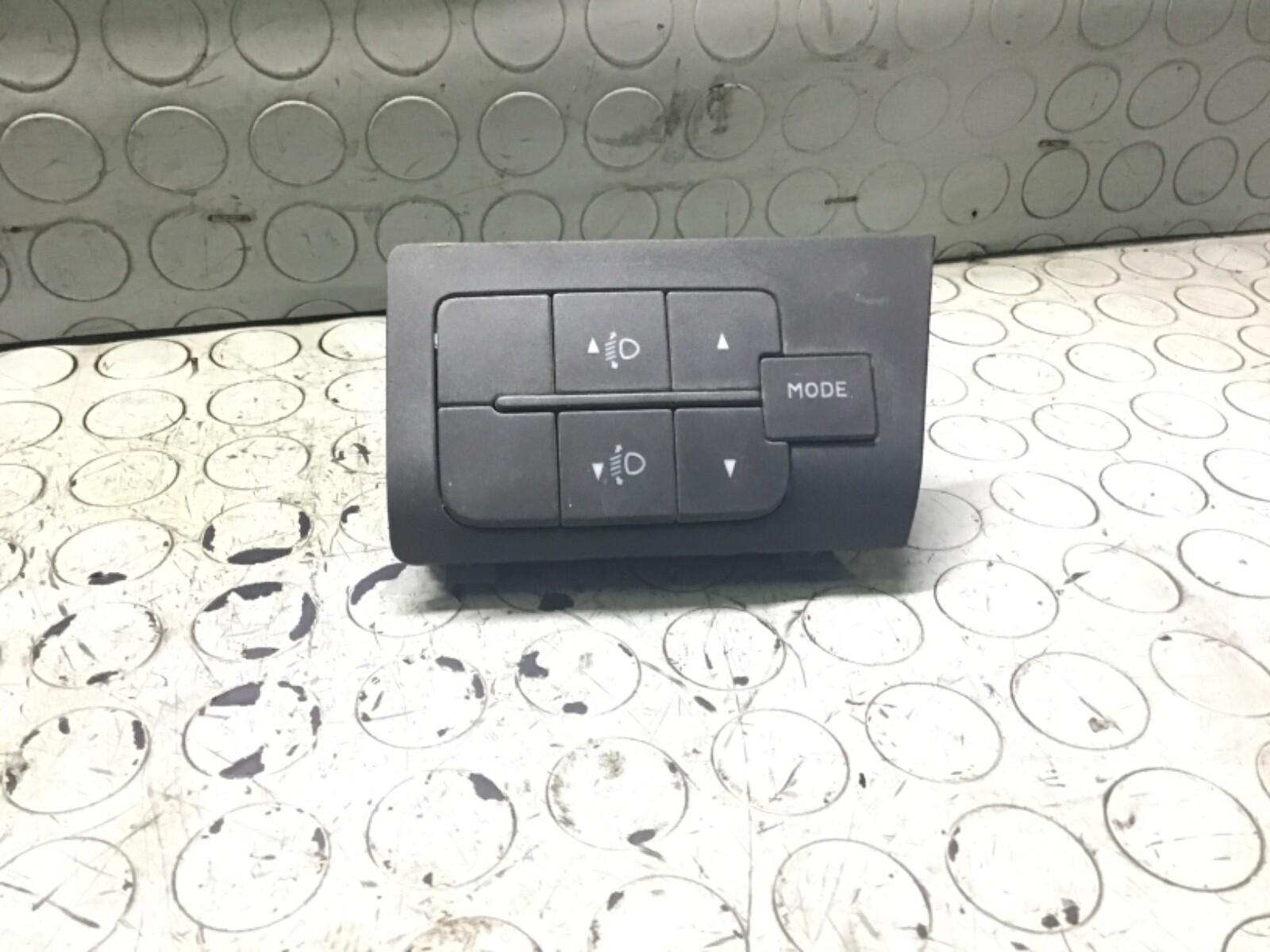 Pulsantiera regolazione fanali FIAT DUCATO 7354213530