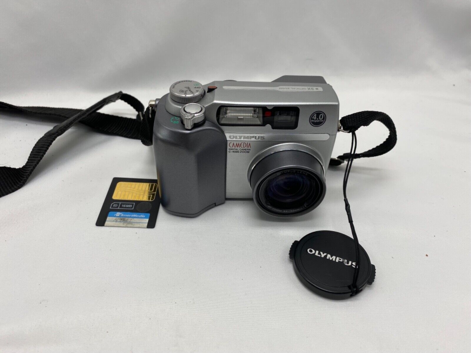 Olympus C-4000 zoom Camedia camera, 3.0 mega pixel, with Olympus C-4000 zoom Camedia camera, 3.0 mega pixel, with