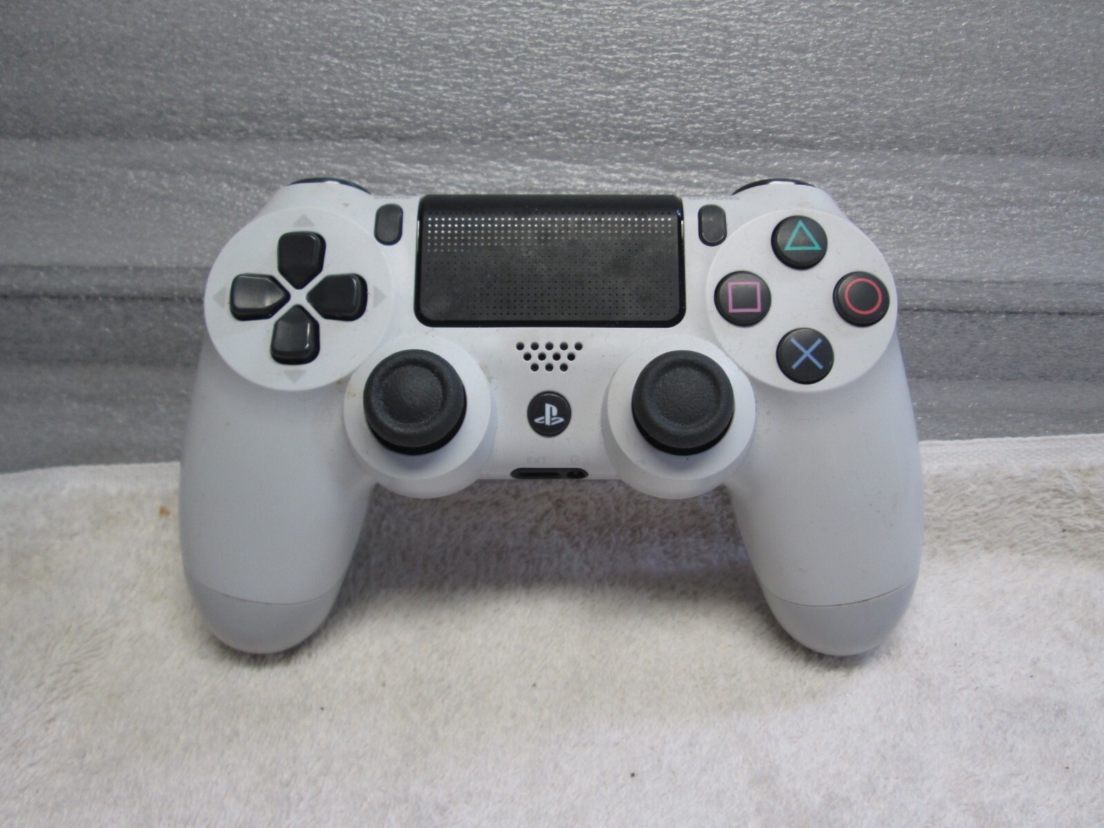 Sony Playstation 4 PS4 DualShock 4 Wireless Controller White