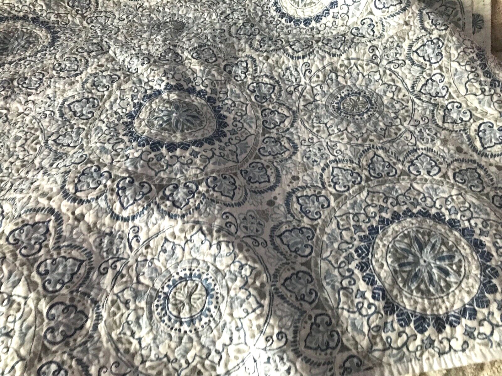 VTG Blue White Kensie Home QUILT Quilted BLANKET Bedspread 92X88 DBL/Queen