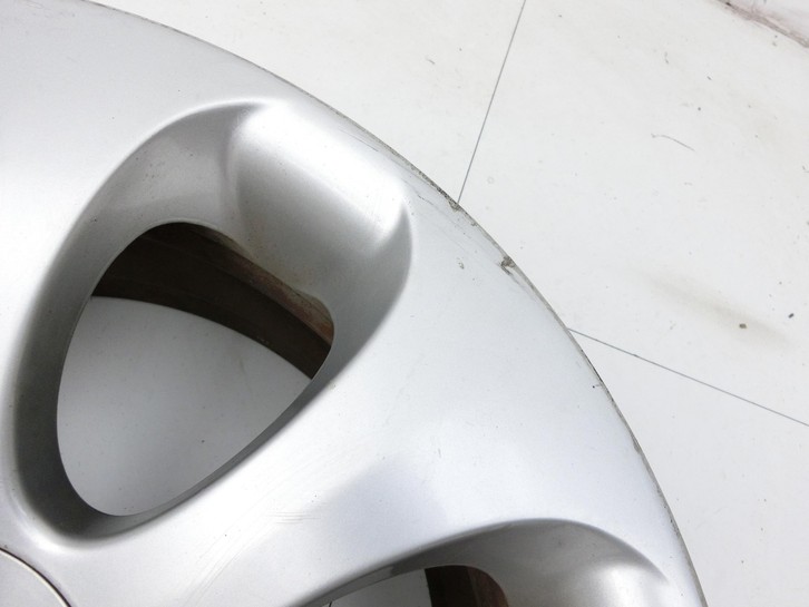BMW E63 6er 645Ci 03-07 1x Felge Alufelge 5X120 8X18Zoll ET14 BMW E63 6er 645Ci 03-07 10.01.2005 6760629... Vorschau 4