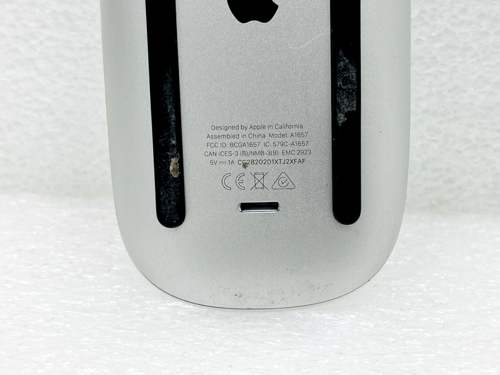 Apple Magic Mouse 2 Wireless Mouse - White (A1657) Good Condition !!!