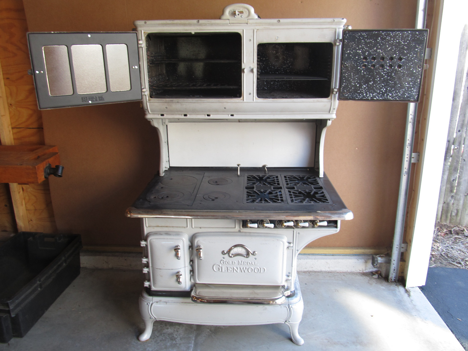 Antique Wood & Gas Glenwood Gold Medal Kitchen Stove