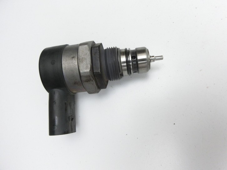 BMW 525d F10 13-17 2,0d 160KW Bosch Druckregelventil Railsensor Drucksensor BMW 525d F10 13-17 27.02.2014 7801992... Bild 2