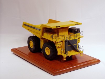 Komatsu Haulpak 930E Dump Truck - 1/50 - DAVID SHARP - SN# 107 of 200 Made