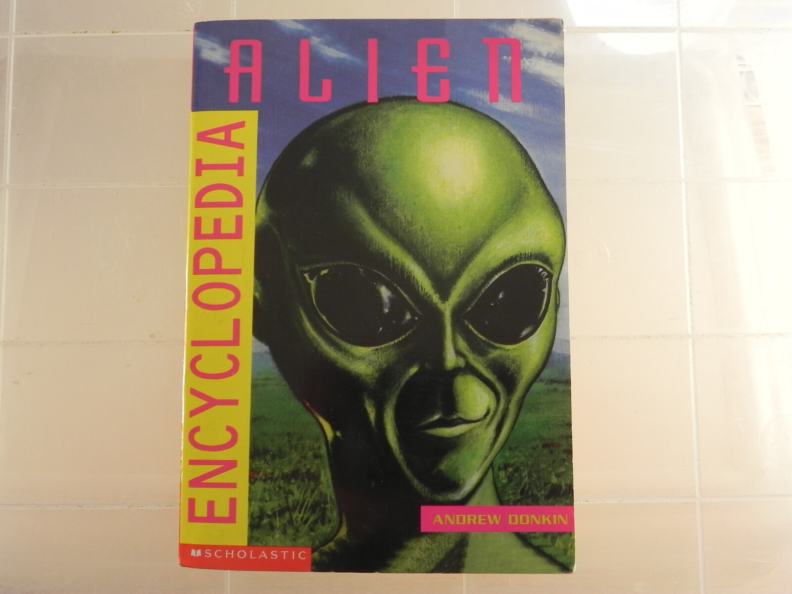 Alien Encyclopedia: The Ultimate Alien A-Z 9781901881448| eBay