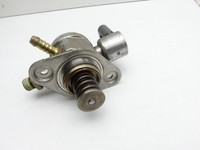 VW Passat 3G 14-19 TFSI 1,8 131KW Einspritzpumpe Hochdruckpumpe Benzinpumpe VW Passat 3G 14-19 11.04.2016... Vorschau 3