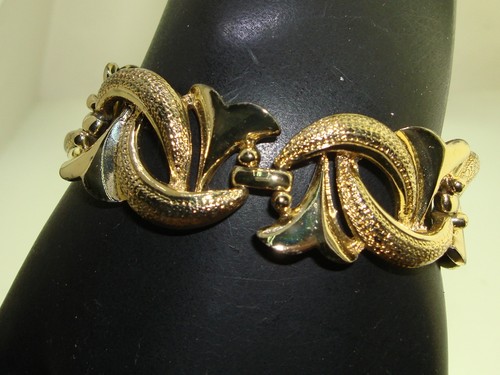 アクセサリー Coro flower bracelet 1950s gold yellowRS COLT-vintage-Coro-gold-flower-