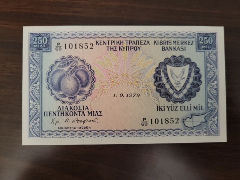 🇨🇾 Cyprus 250 mil  1 September 1979 P-41 P-41c  UNC banknote 072422-8