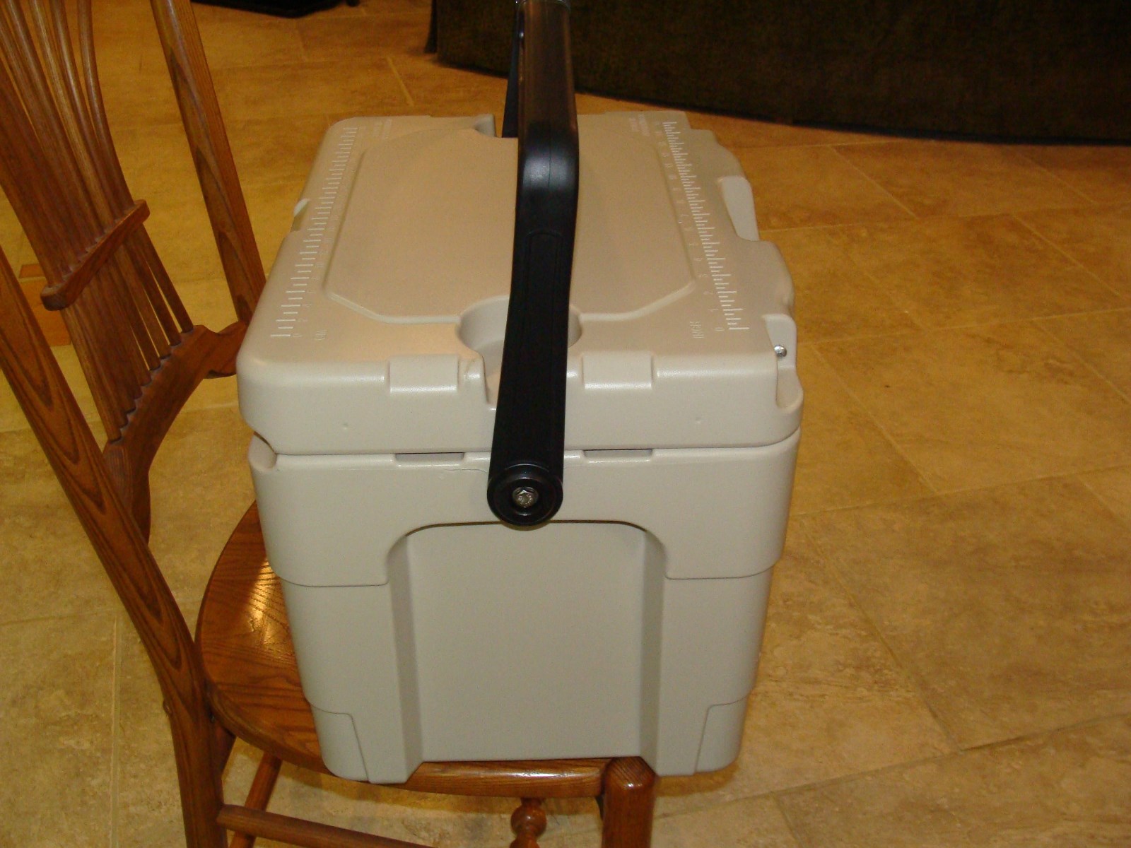 20 QUART IGLOO SPORTSMAN COOLER ICE CHEST TAN HEAVY DUTY T-GRIP LATCHES & HANDLE