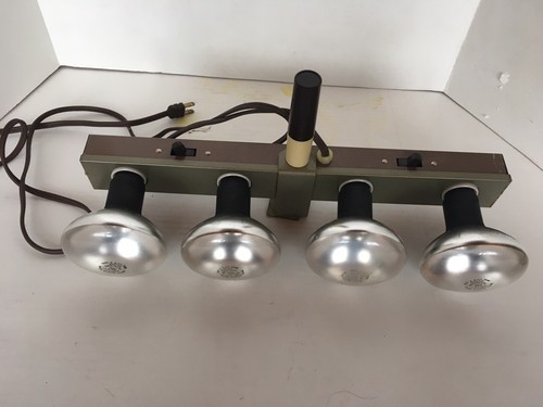 Vtg Logan Elec. Flood Light Bar Lamp Indoor Movie Camera 4 LIGHTS CASE, WORKS