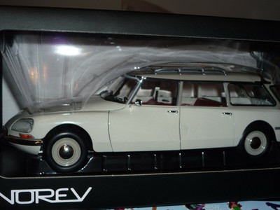 Citroen Ds 21 Break 1/18