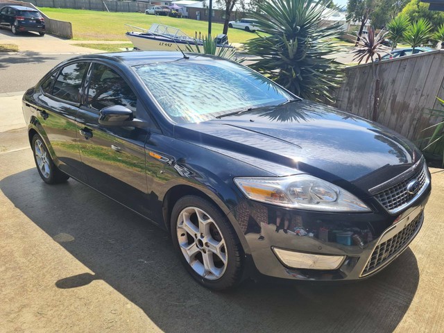 Black mondeo ford