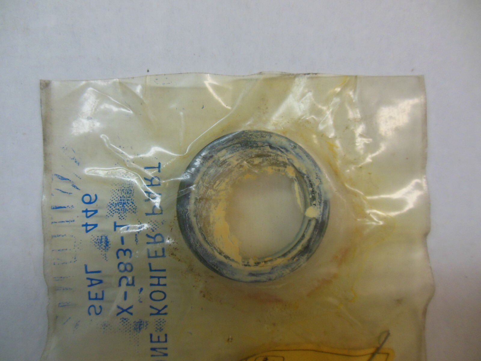 JOHN DEERE LAWN GARDEN TRACTOR KOHLER ENGINE CRANKSHAFT SEAL M42127 X-583-1