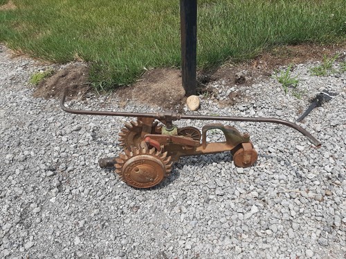 Vintage National Walking Lawn Sprinkler Tractor Model A5 Cast Iron