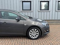2013 Vauxhall Astra 1.6 16v SE Auto Euro 5 5dr HATCHBACK Petrol Automatic