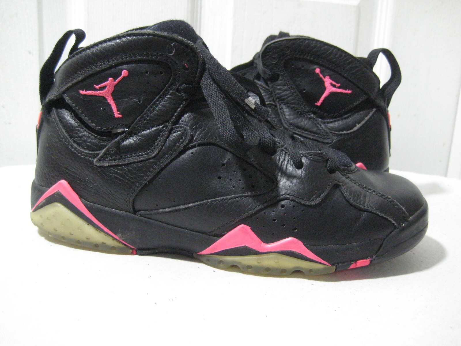 Air Jordan 7 Retro Black & Hyper Pink Unisex Kids Shoes 4.5