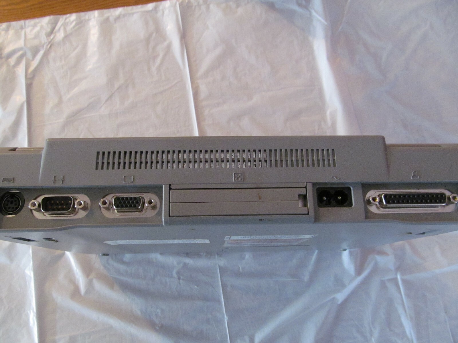 TOSHIBA T2155CDS/520 LAPTOP ( sold as is)