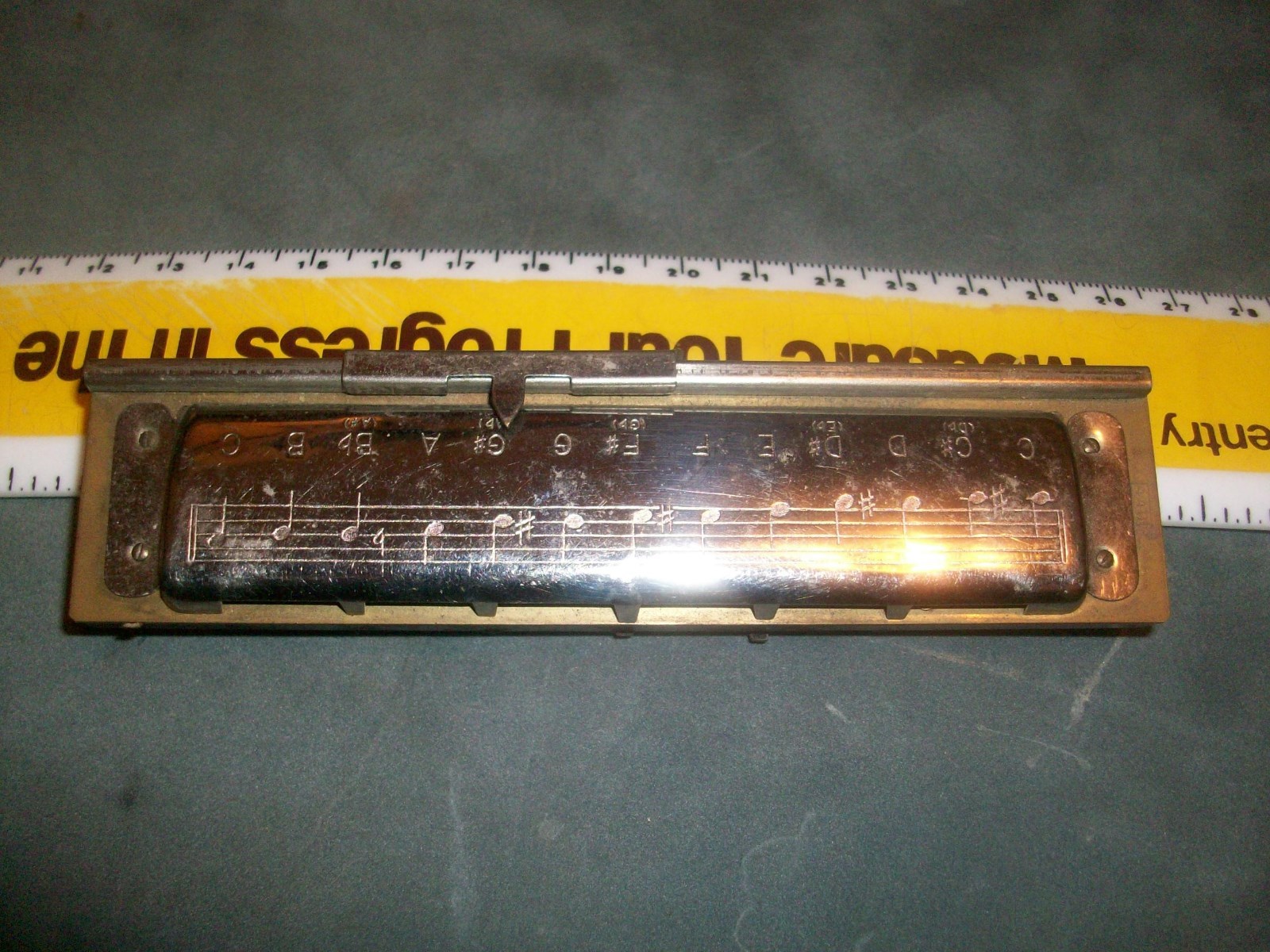 M. Hohner's TRUTONE PITCH PIPE No. P3 adjustable keys vintage harmonica style