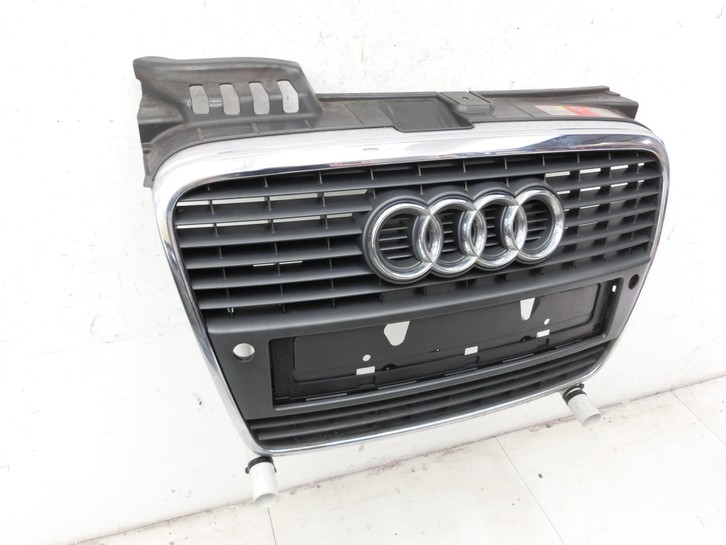 Audi A4 8E 04-08 Frontgrill Kühlergrill Grill LY7G Audi A4 8E 04-08 12.09.2005 8E0853651J gebraucht Bild 5