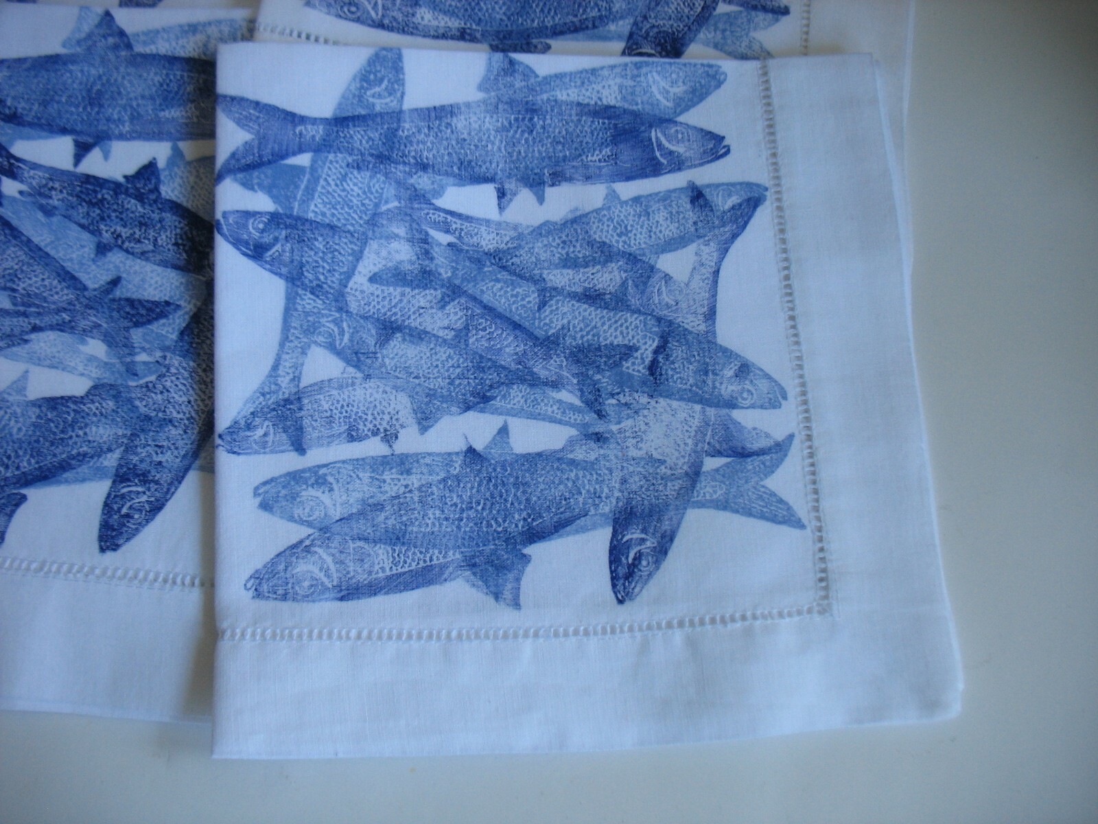 set/ 5 NEW printed fish on white linen napkins 18