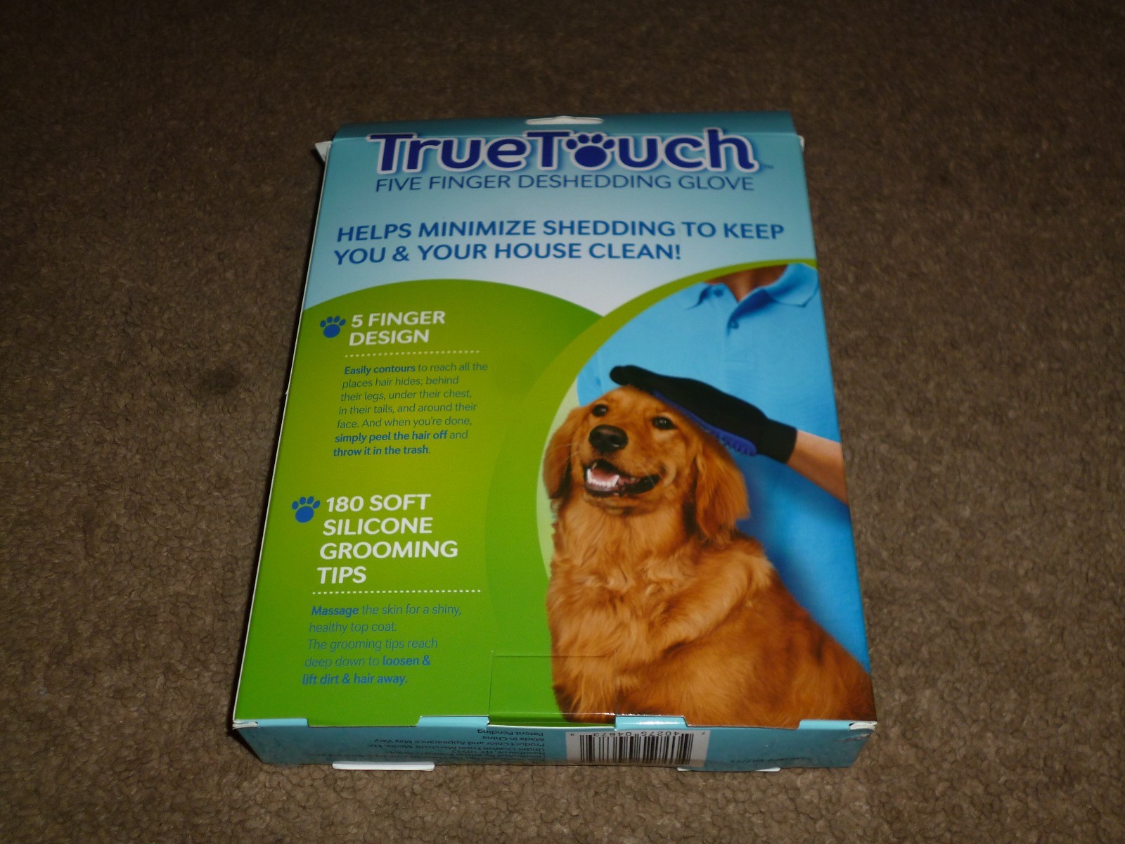 The right hand JML True Touch Silicone Pet Fur Grooming Mitt Glove Massager