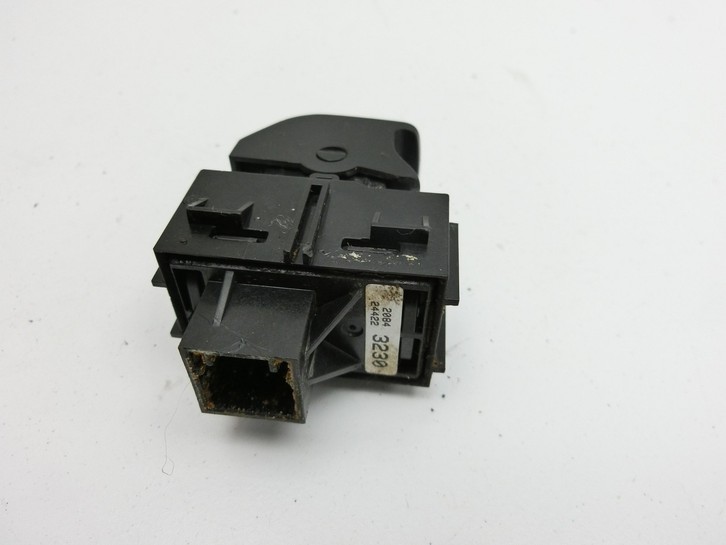 Opel Astra J 12-18 Schalter Taster Handbremse Feststellbremse Opel Astra J 12-18 01.01.2013 2084244223230 gebraucht Bild 2