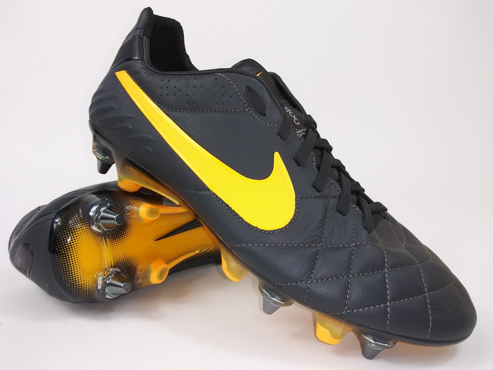 Nike Mens Rare Tiempo Legend IV SG PRO 509041 080 Black Nike Mens Rare Tiempo Legend IV SG PRO 509041 080 Black