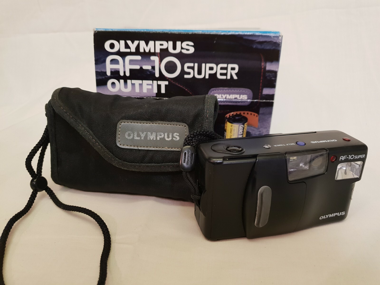 Compact Camera Olympus AF-10 Super Outfit, 35mm Flash & Case