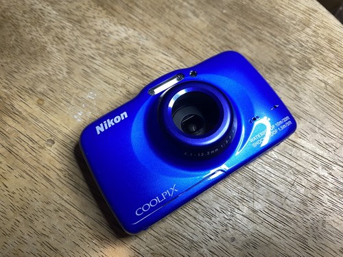 Nikon COOLPIX S32 青 防水 デジタルカメラ Nikon Coolpix S32 Waterproof 13.2MP Compact Digital Camera