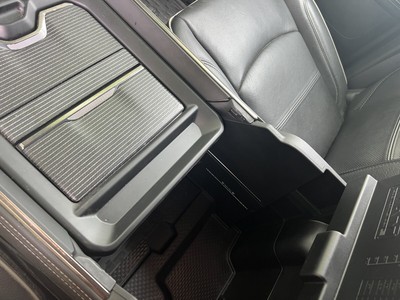 image 23 of interior