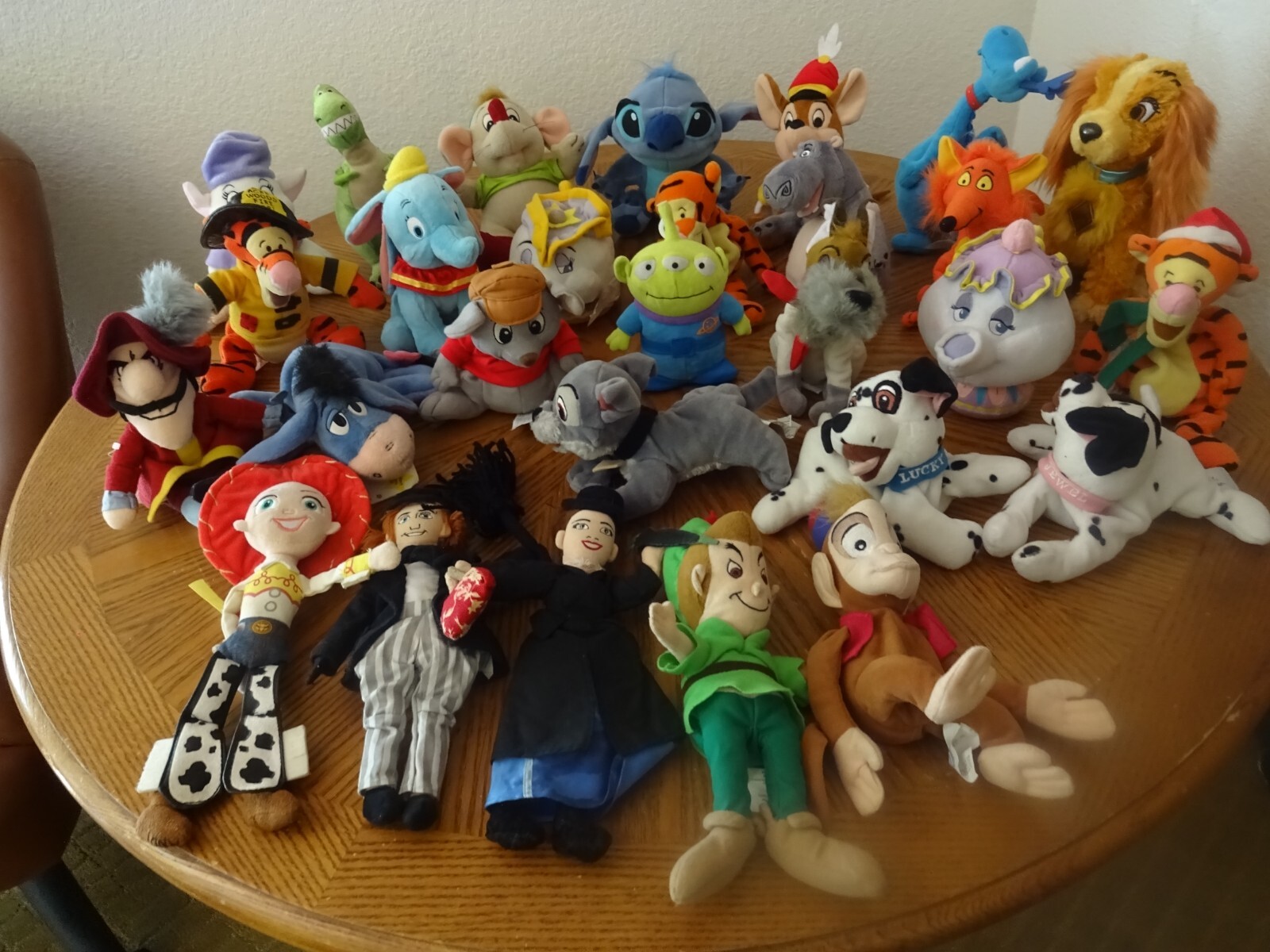Disney - Beans sibling ASSORTED DISNEY CHARACTER BEANS-CHOOSE FROM 26 CHRACTERS | eBay