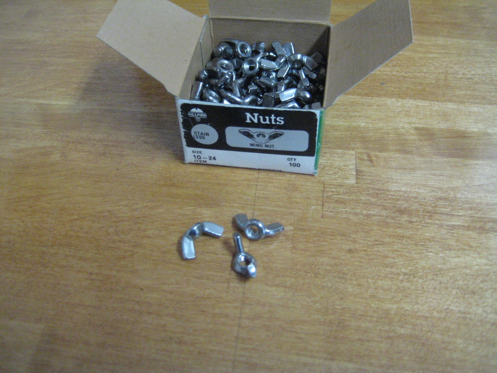 Stainless Steel Wing Nut 10-24 . Box of 100. Brand New !!!