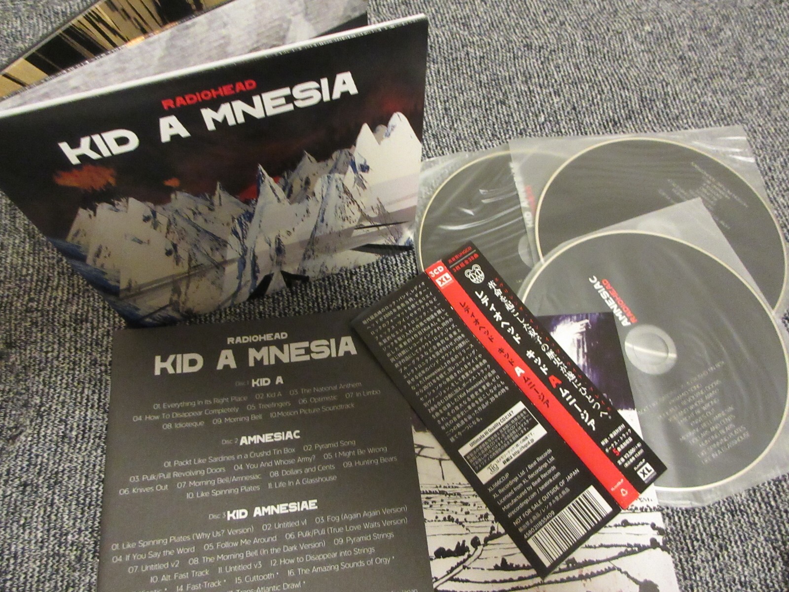 Radiohead Kid A Mnesia Tシャツセット【Lサイズ】 国内盤 レディオヘッド、話題の再発盤『Kid A Mnesia』の公式Tシャツ付