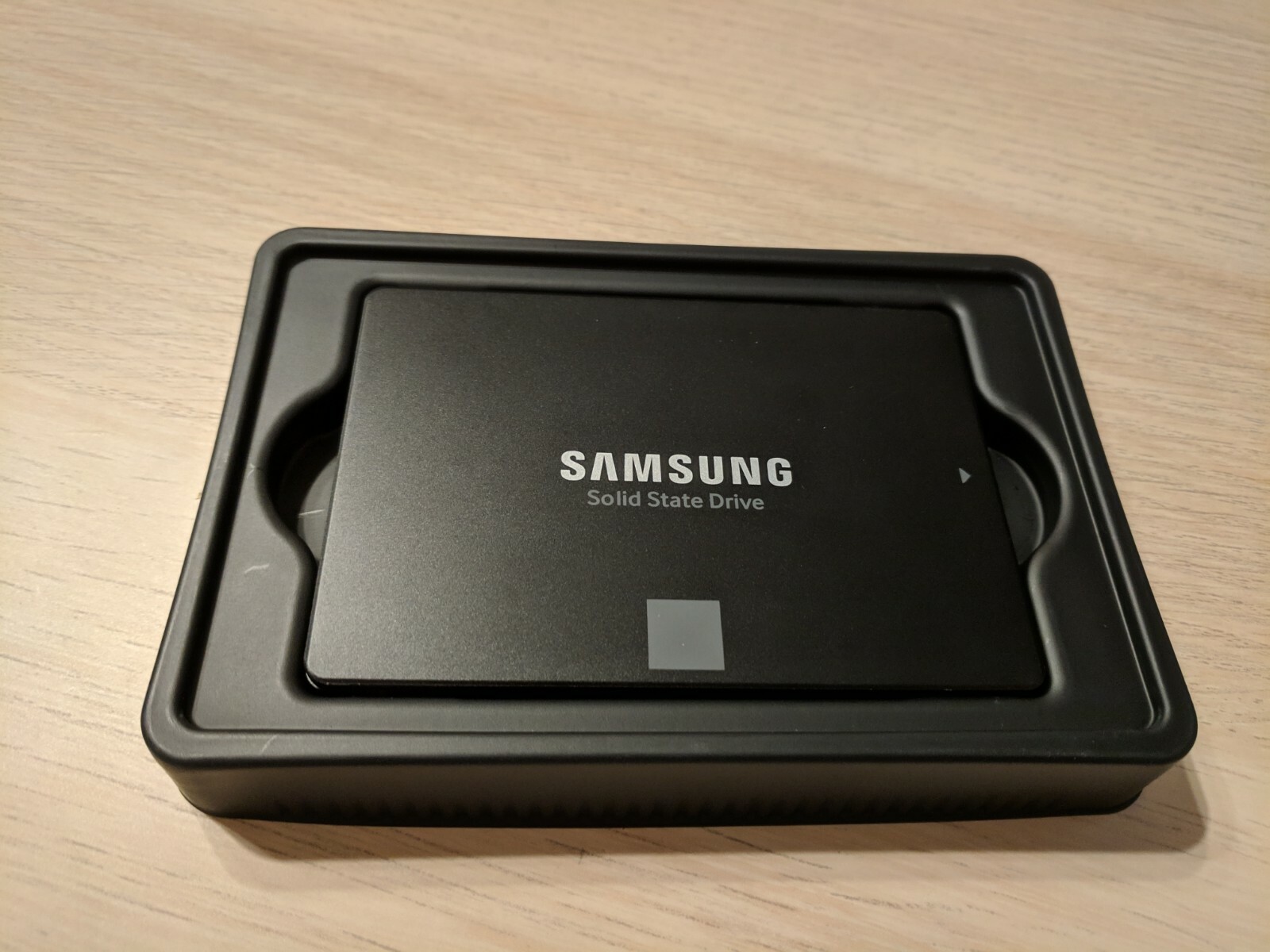 Samsung 860 EVO 500GB 2.5-Inch SATA III Internal SSD MZ-76E500B/AM