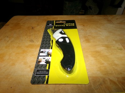 PERFECT KNIFE FOR YOUR TACKLE BOX-FOLDING PLASTIC RAZOR KNIFE FOLDING KNIFE 3 3/