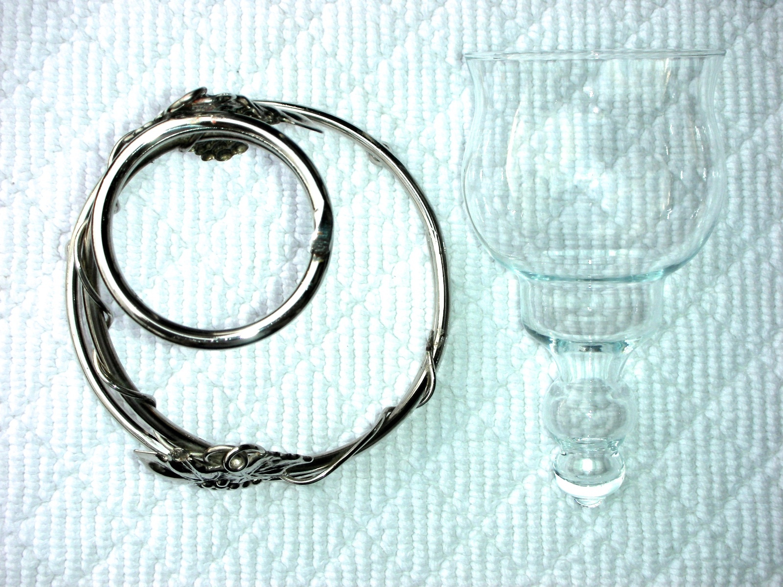 VINTAGE SILEA GRAPE & VINE MOTIF SILVERPLATE & GLASS FLOATING CANDLE CENTERPIECE