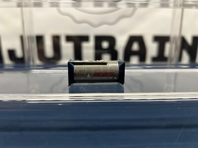 N Scale 20  Union Pacific Oil Container Load (T)