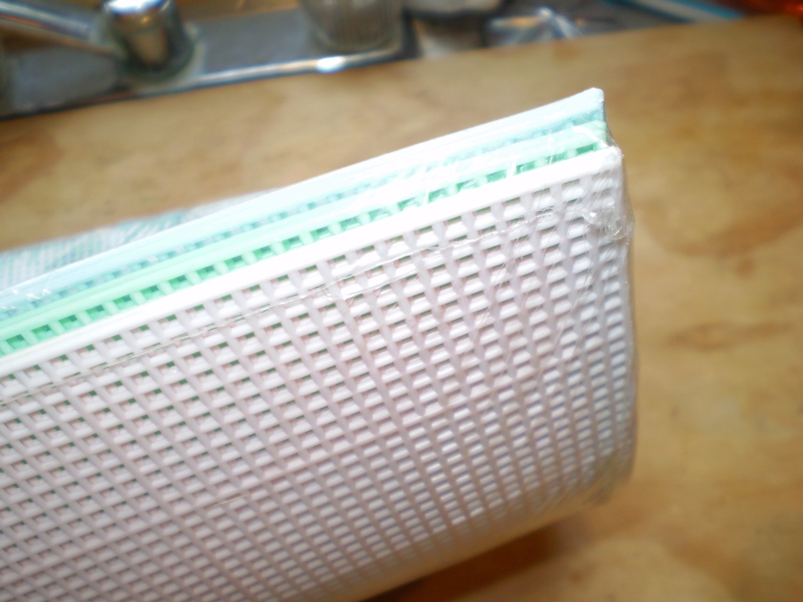 Uniek 7-Mesh Plastic Canvas Sheets~6 Pcs~ 10.5