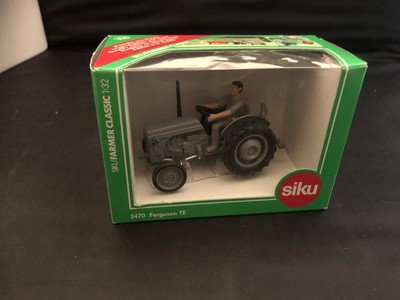 Siku 3470 Ferguson TE Tractor with Driver Diecast Model in 1:32 Scale.