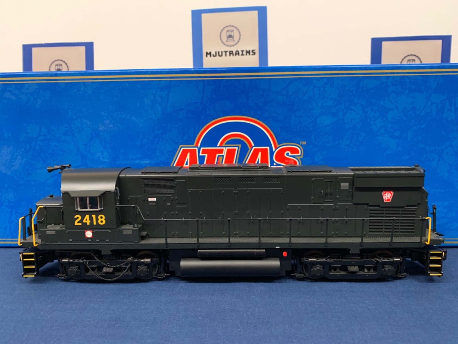 Atlas O Pennsylvania #2418 (Phase 1) C425 Diesel Engine w Atlas O Pennsylvania #2418 (Phase 1) C425 Diesel Engine w